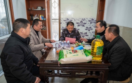 2024，在涌動(dòng)的愛(ài)心中，溫暖開啟…
